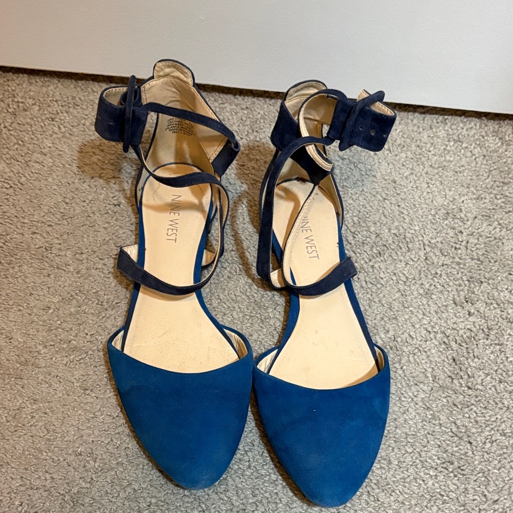 Nine West Women's Navy Suede Flats
